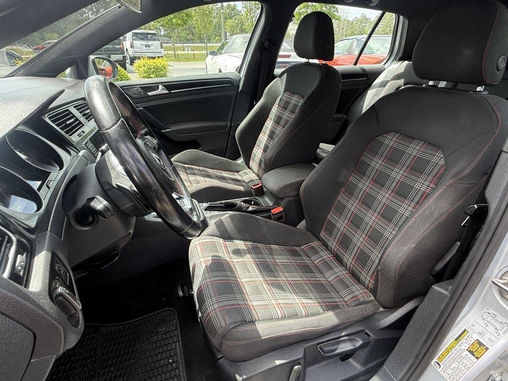 Volkswagen Golf GTI S 6A 4-Door 2017