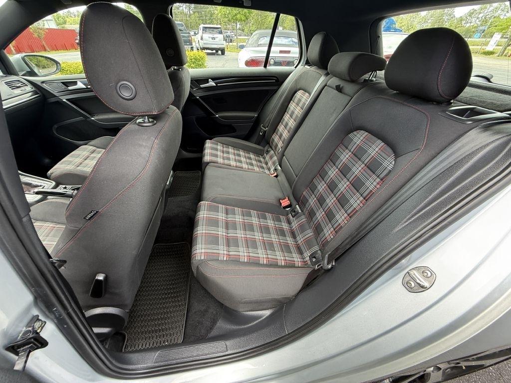 Volkswagen Golf GTI S 6A 4-Door 2017