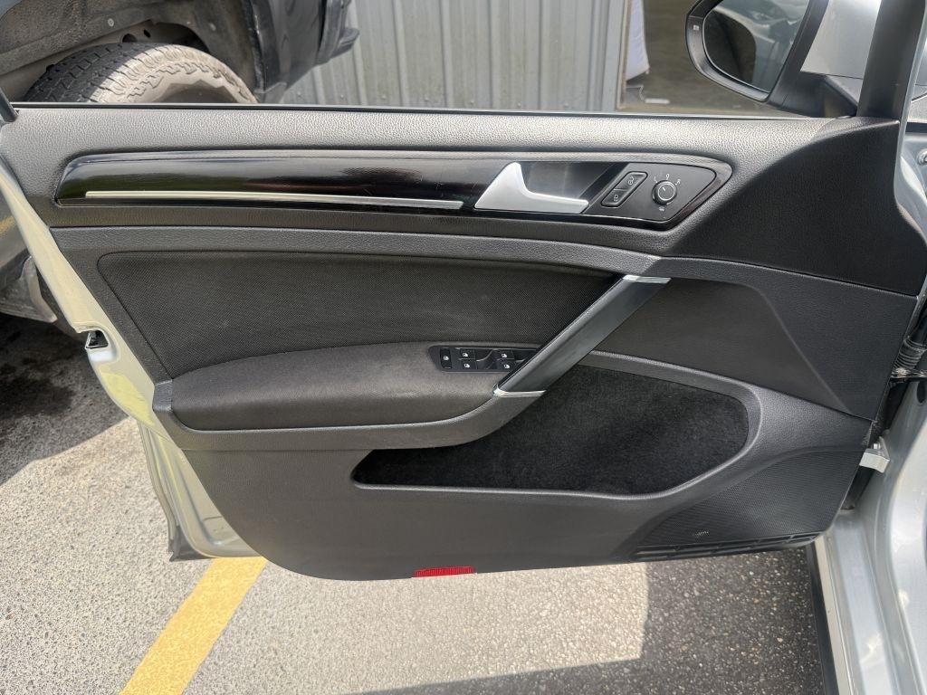 Volkswagen Golf GTI S 6A 4-Door 2017