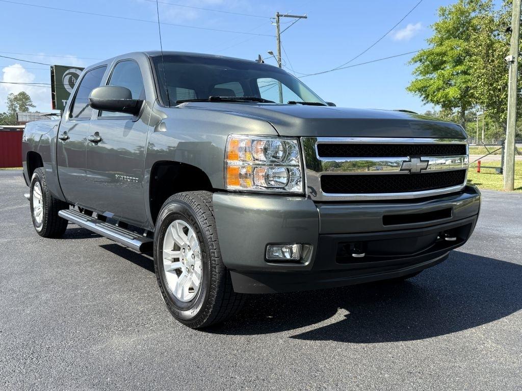 Chevrolet Silverado 1500 LTZ Crew Cab 4WD 2011
