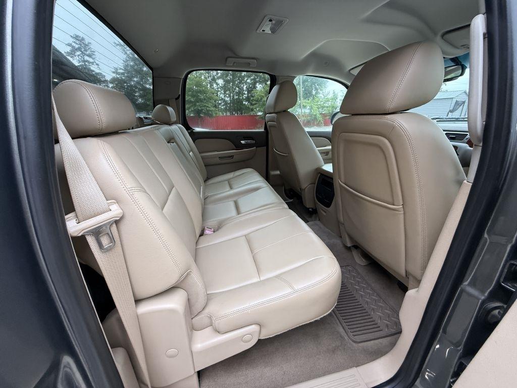 Chevrolet Silverado 1500 LTZ Crew Cab 4WD 2011