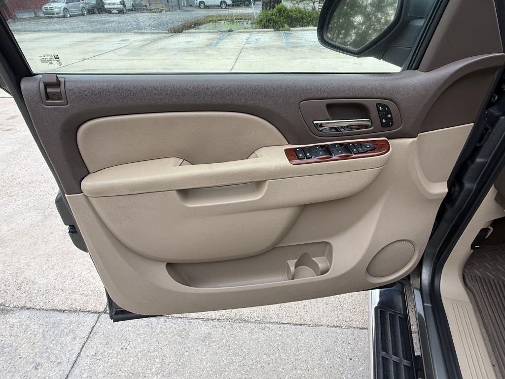 Chevrolet Silverado 1500 LTZ Crew Cab 4WD 2011