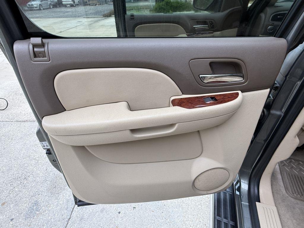 Chevrolet Silverado 1500 LTZ Crew Cab 4WD 2011