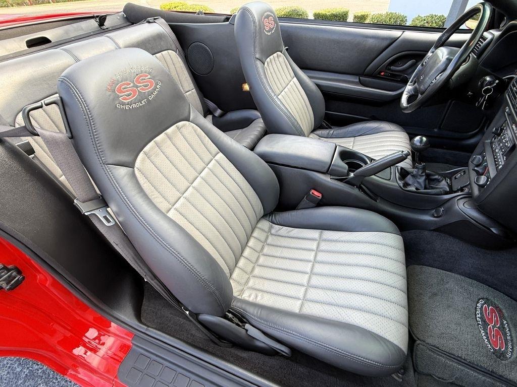 Chevrolet Camaro SS Convertible 2002