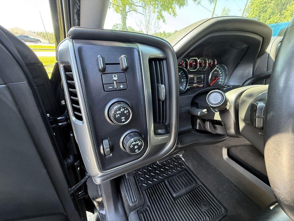 Chevrolet Silverado 1500 LTZ Crew Cab 4WD 2016