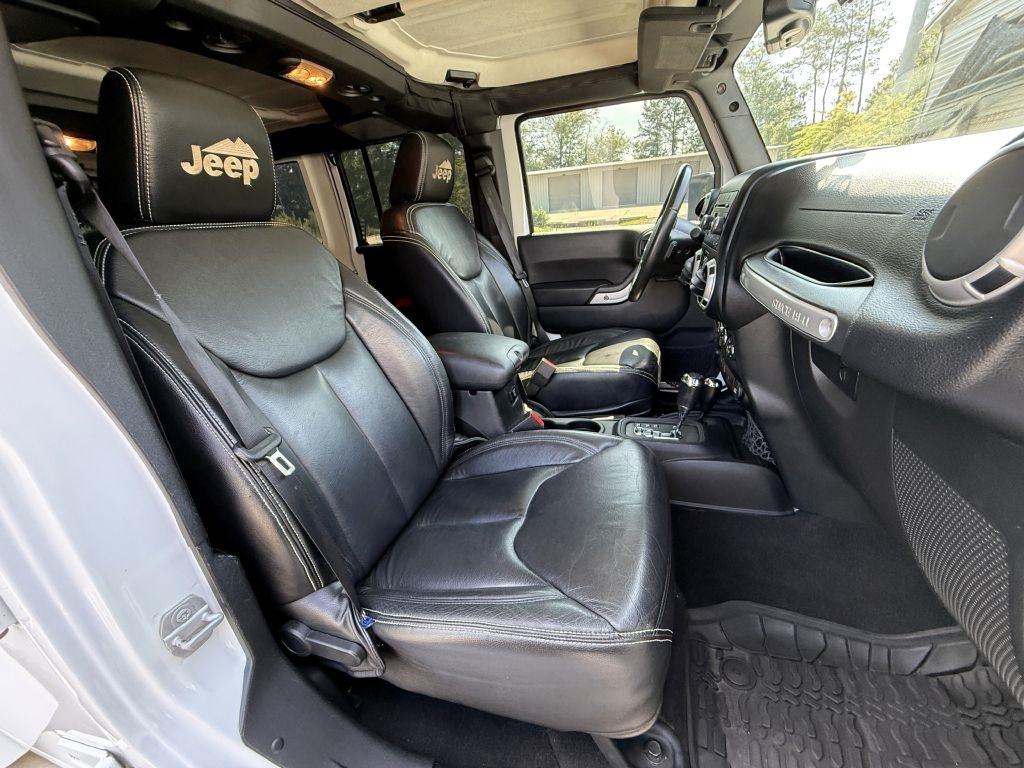 Jeep Wrangler Unlimited Sahara 4WD 2016