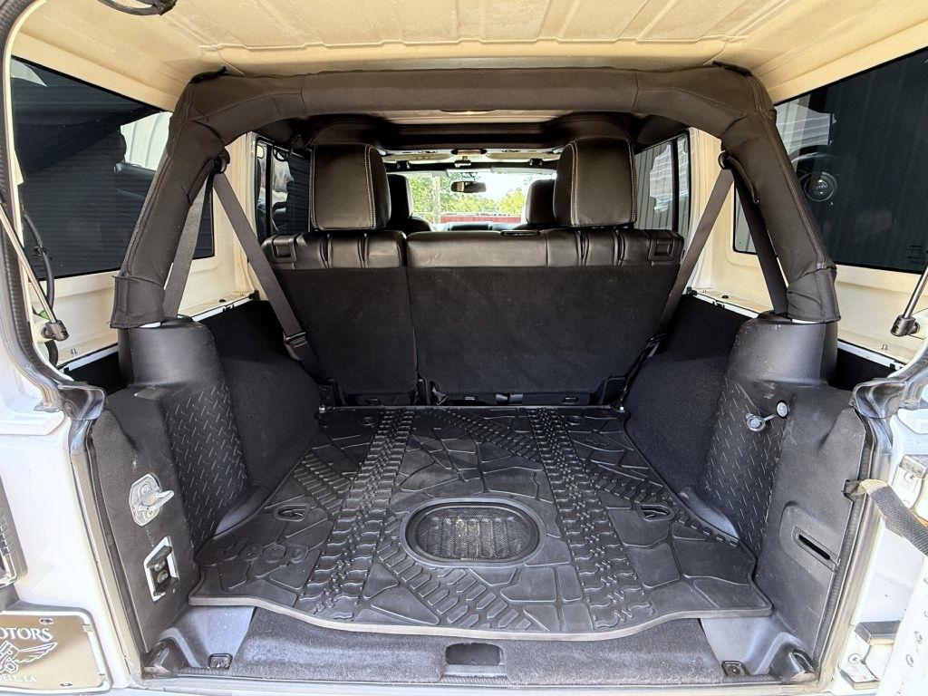 Jeep Wrangler Unlimited Sahara 4WD 2016