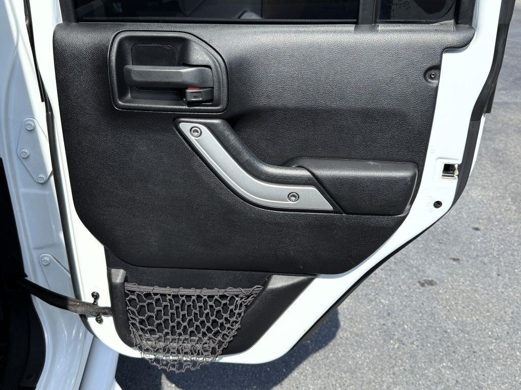 Jeep Wrangler Unlimited Sahara 4WD 2016