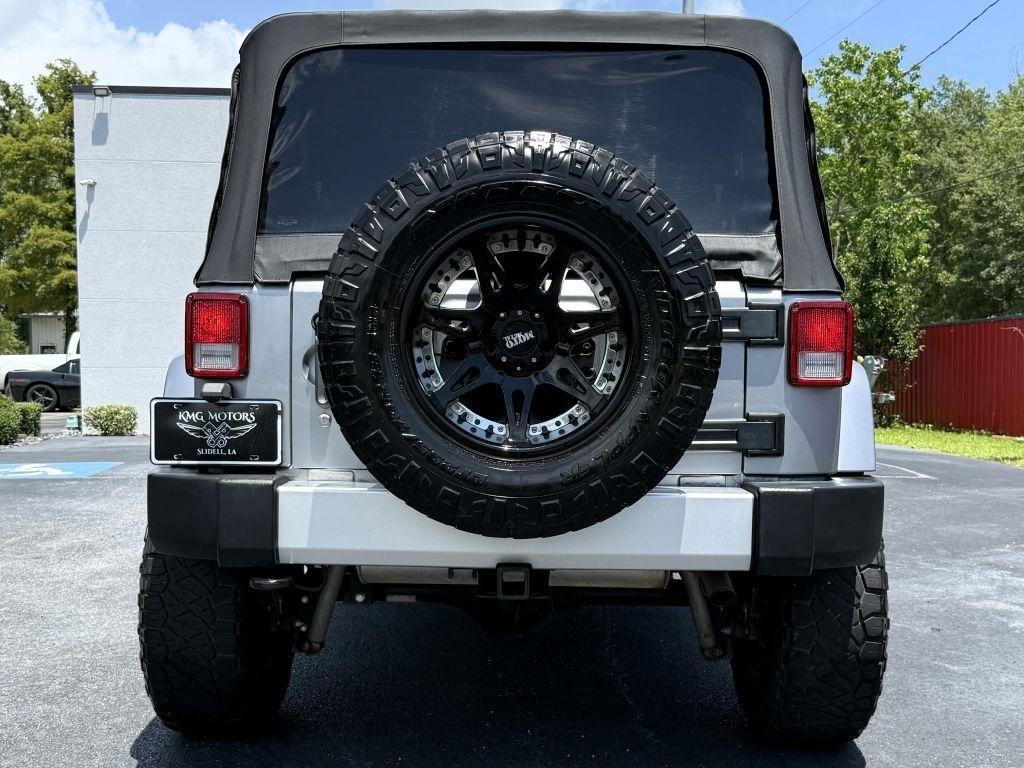 Jeep Wrangler Unlimited Sahara 4WD 2015