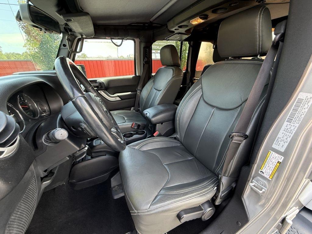 Jeep Wrangler Unlimited Sahara 4WD 2015