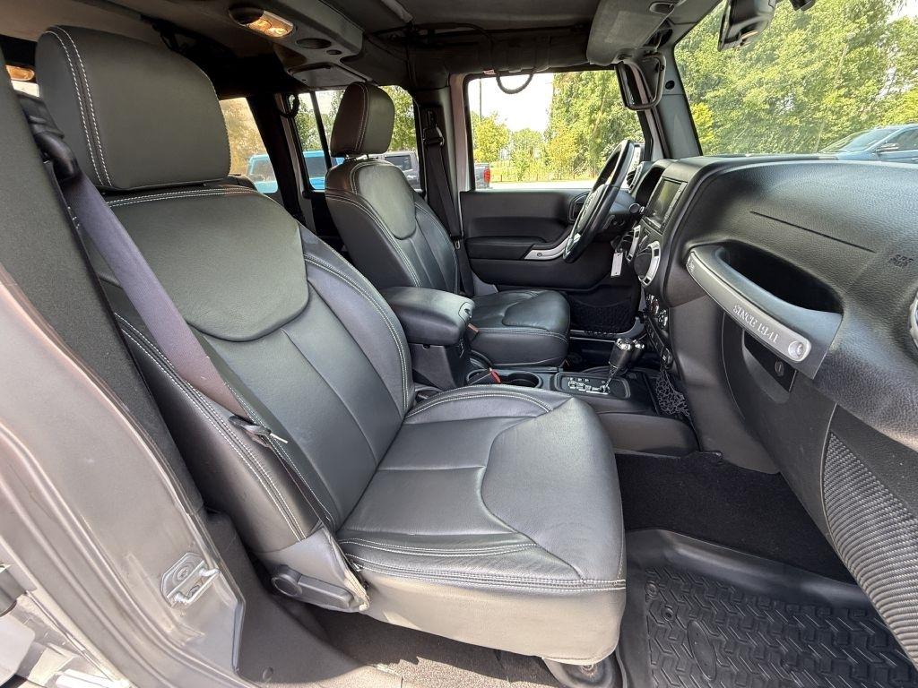 Jeep Wrangler Unlimited Sahara 4WD 2015