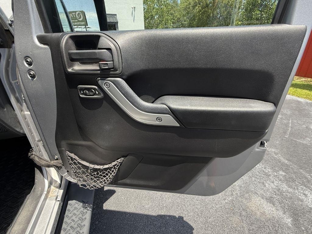 Jeep Wrangler Unlimited Sahara 4WD 2015