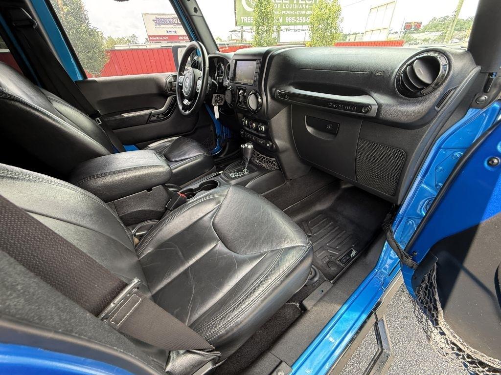 Jeep Wrangler Unlimited Sahara 4WD 2015
