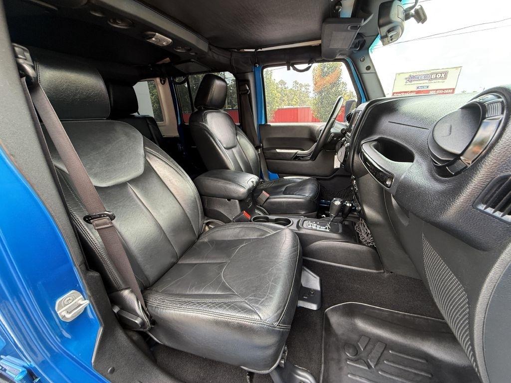 Jeep Wrangler Unlimited Sahara 4WD 2015