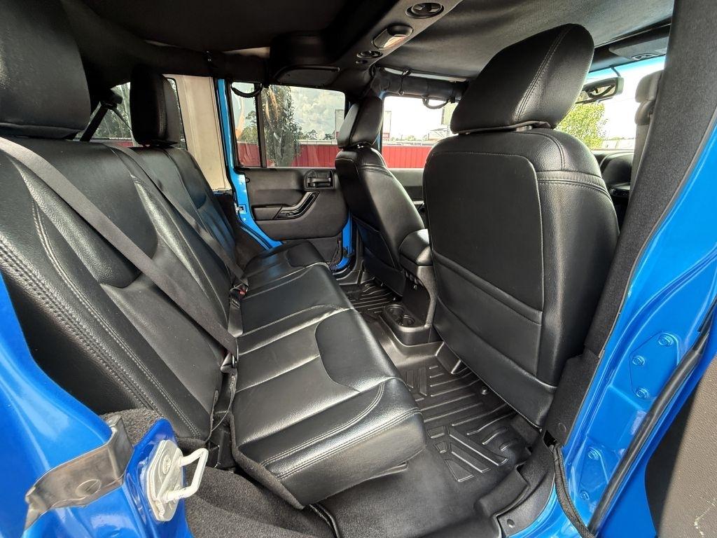 Jeep Wrangler Unlimited Sahara 4WD 2015