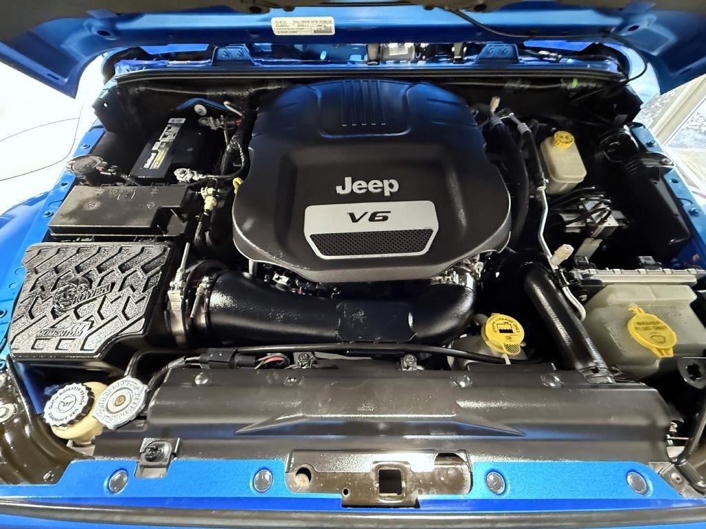 Jeep Wrangler Unlimited Sahara 4WD 2015