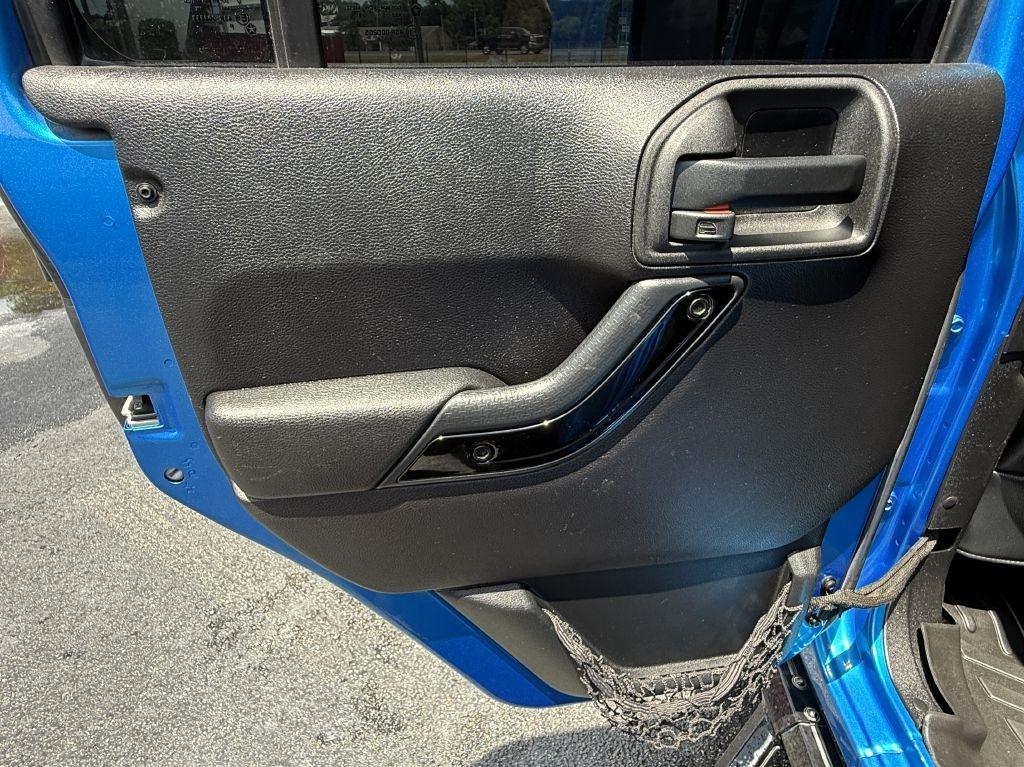 Jeep Wrangler Unlimited Sahara 4WD 2015