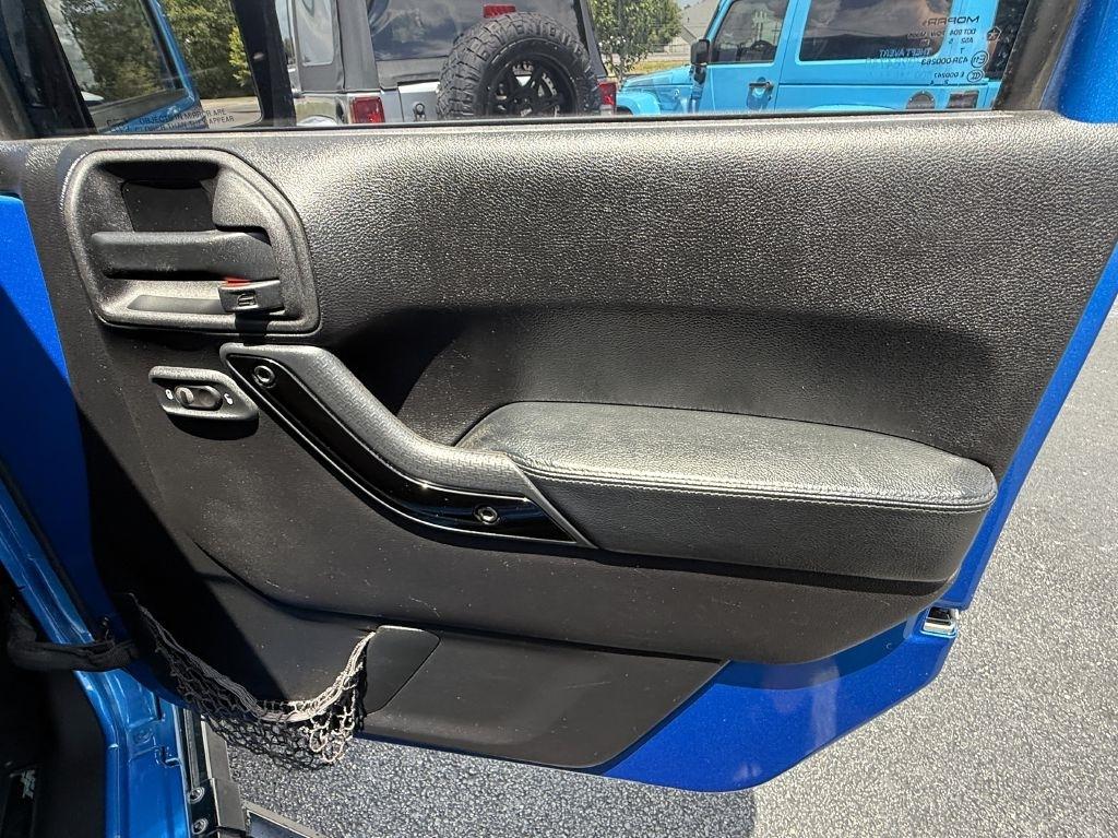 Jeep Wrangler Unlimited Sahara 4WD 2015