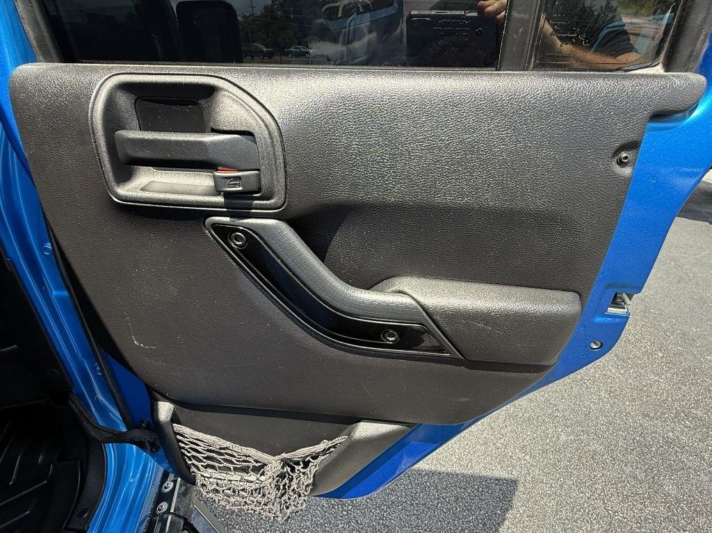 Jeep Wrangler Unlimited Sahara 4WD 2015