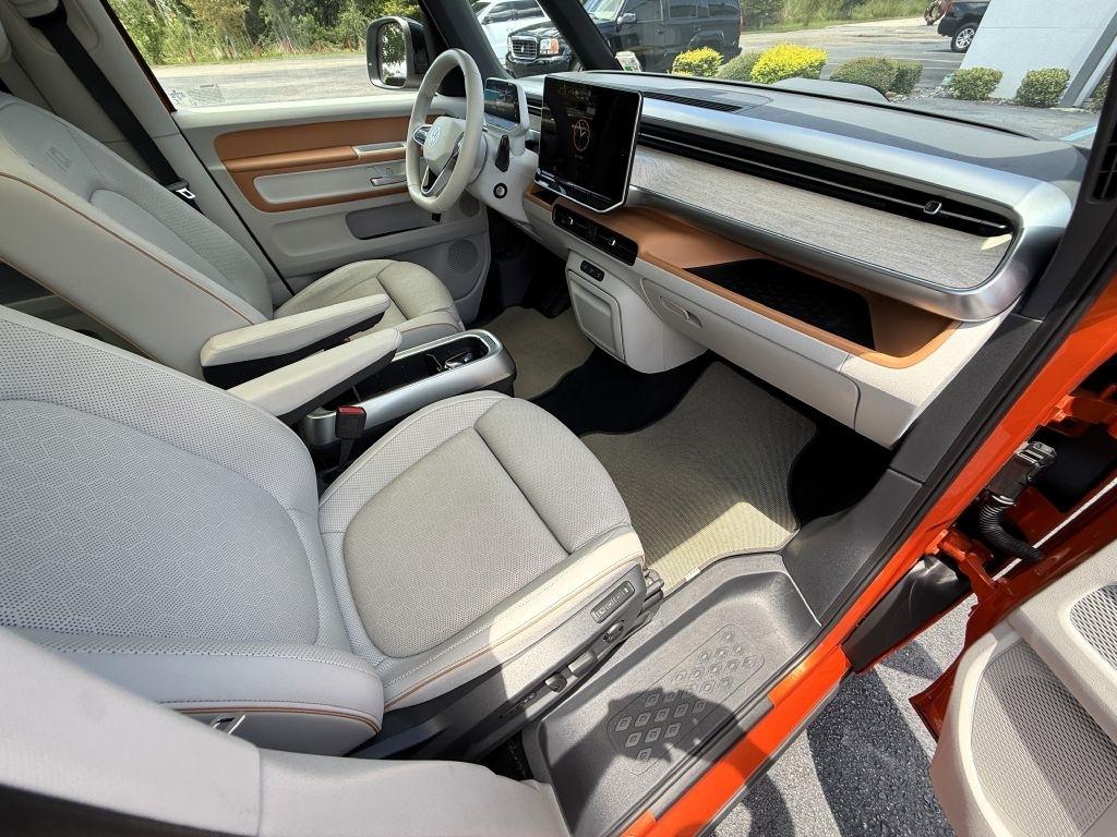 Volkswagen ID Buzz 1st Edition AWD 2025