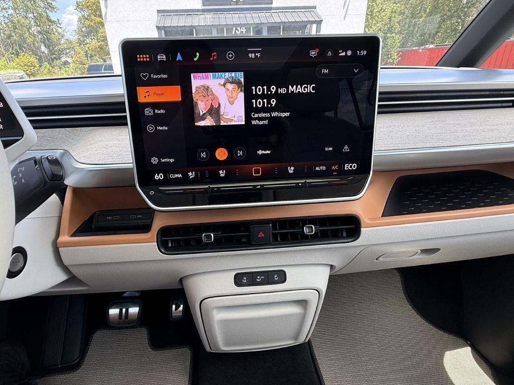 Volkswagen ID Buzz 1st Edition AWD 2025