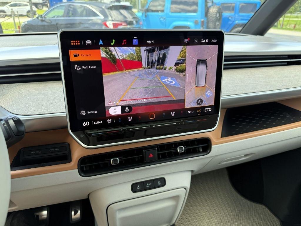 Volkswagen ID Buzz 1st Edition AWD 2025