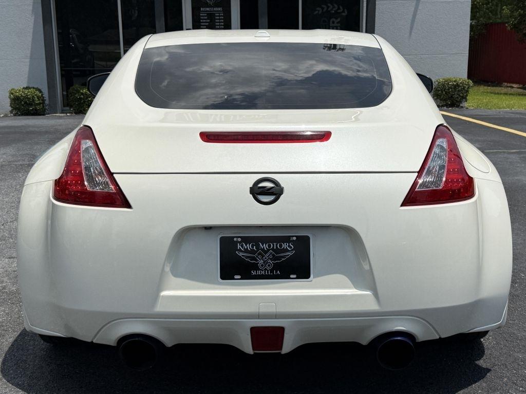 Nissan Z 370Z Coupe Touring 7AT 2016