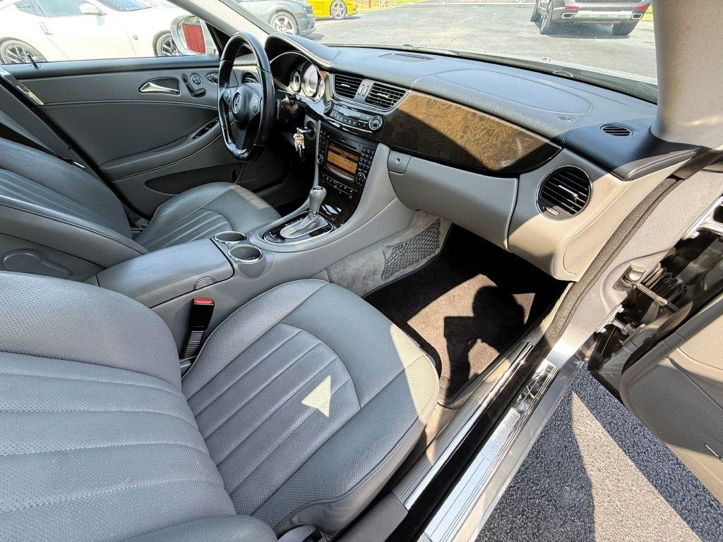 Mercedes-Benz CLS-Class CLS550 2011