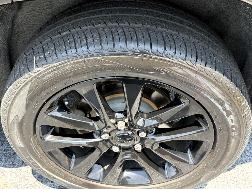 Jeep Grand Cherokee Laredo 4WD 2018