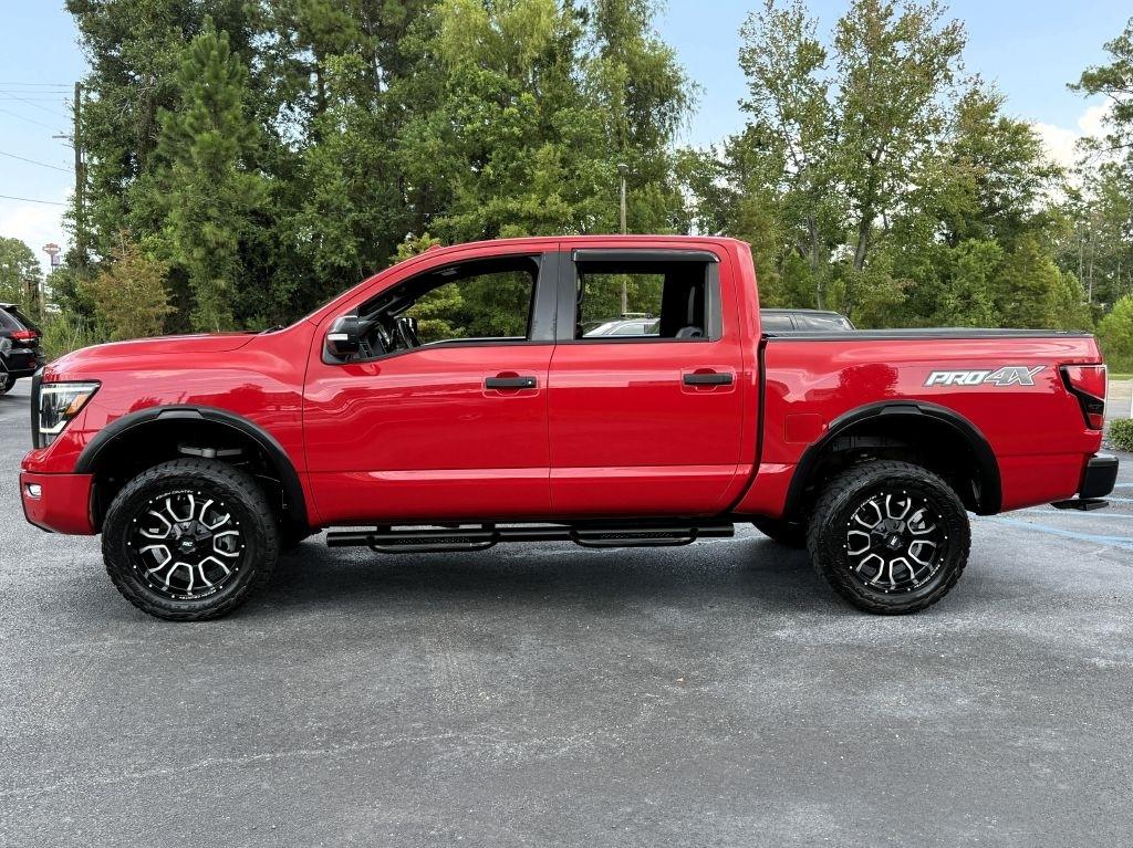 Nissan Titan SV Crew Cab 4WD 2021