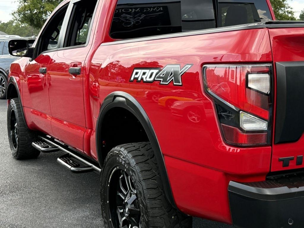 Nissan Titan SV Crew Cab 4WD 2021
