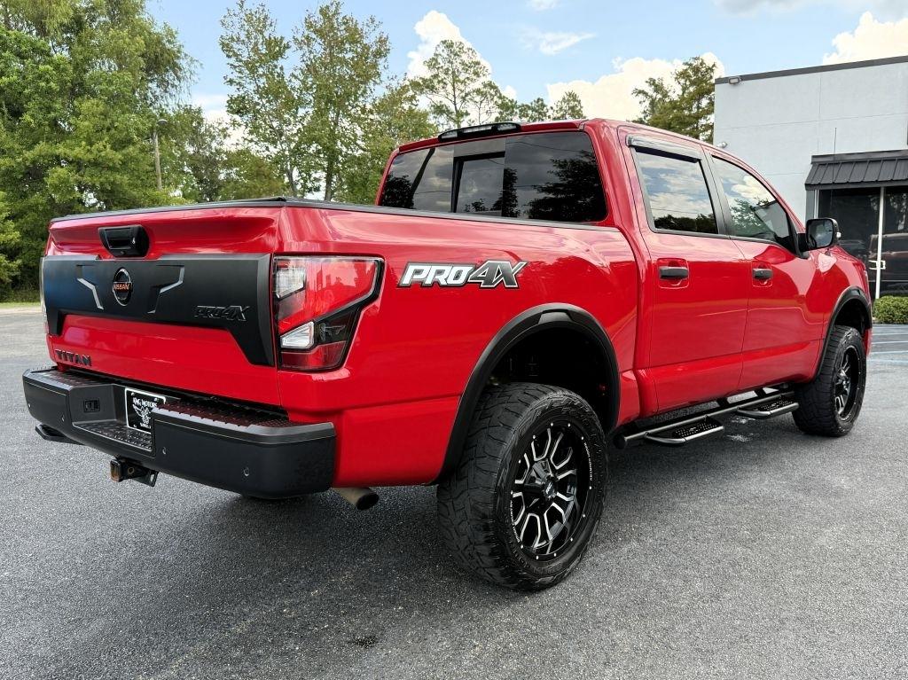 Nissan Titan SV Crew Cab 4WD 2021