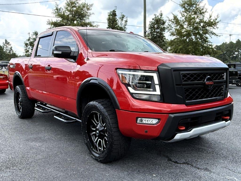 Nissan Titan SV Crew Cab 4WD 2021