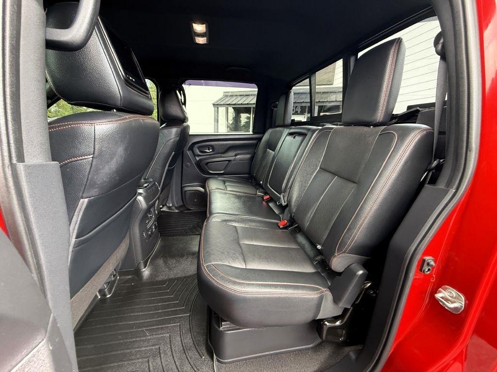 Nissan Titan SV Crew Cab 4WD 2021