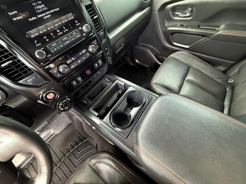 Nissan Titan SV Crew Cab 4WD 2021