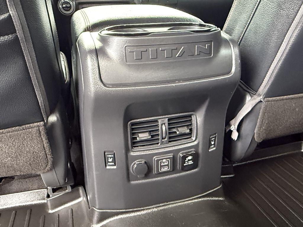 Nissan Titan SV Crew Cab 4WD 2021