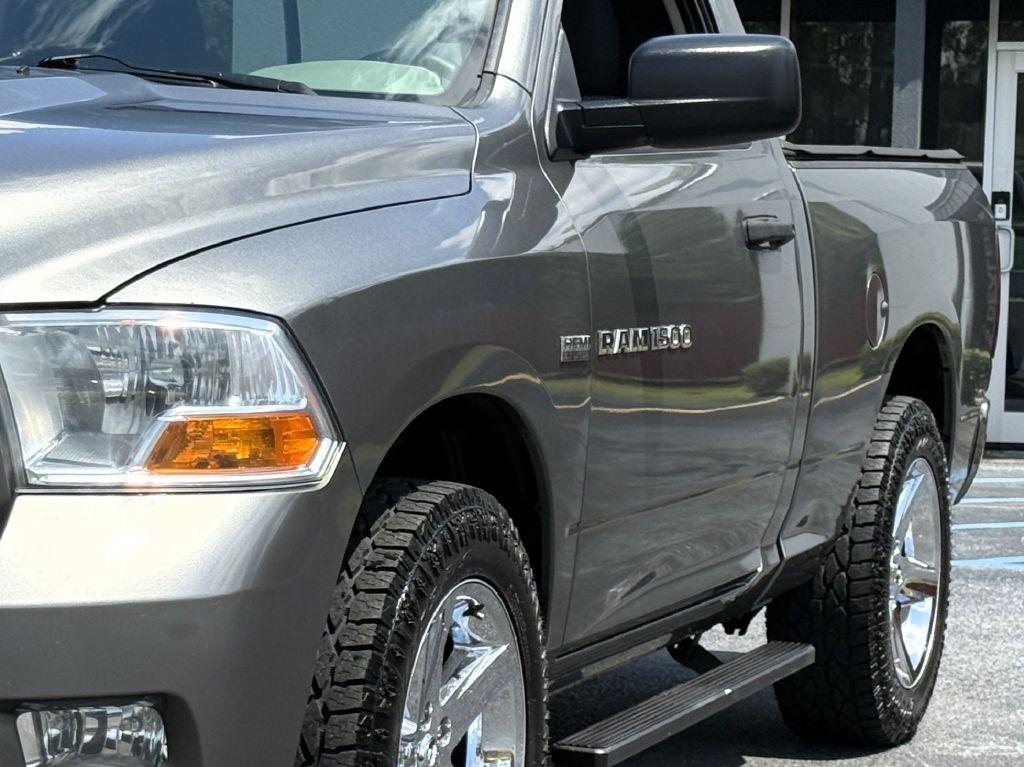 Dodge 1500 4WD Reg Cab 120.5" Express 2012