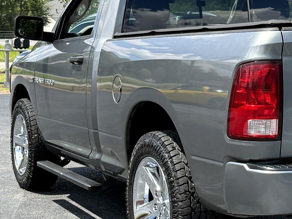 Dodge 1500 4WD Reg Cab 120.5" Express 2012