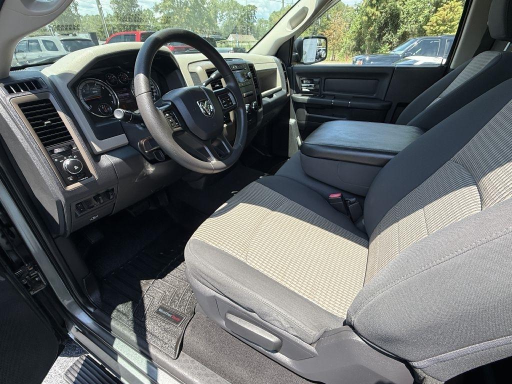 Dodge 1500 4WD Reg Cab 120.5" Express 2012