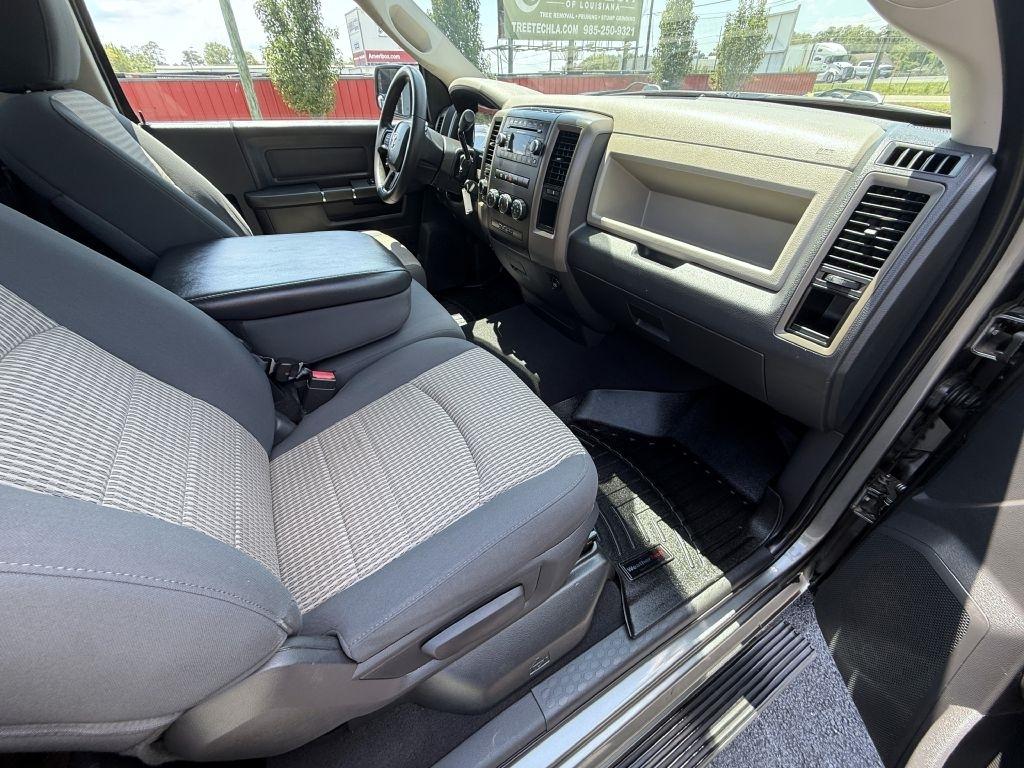 Dodge 1500 4WD Reg Cab 120.5" Express 2012
