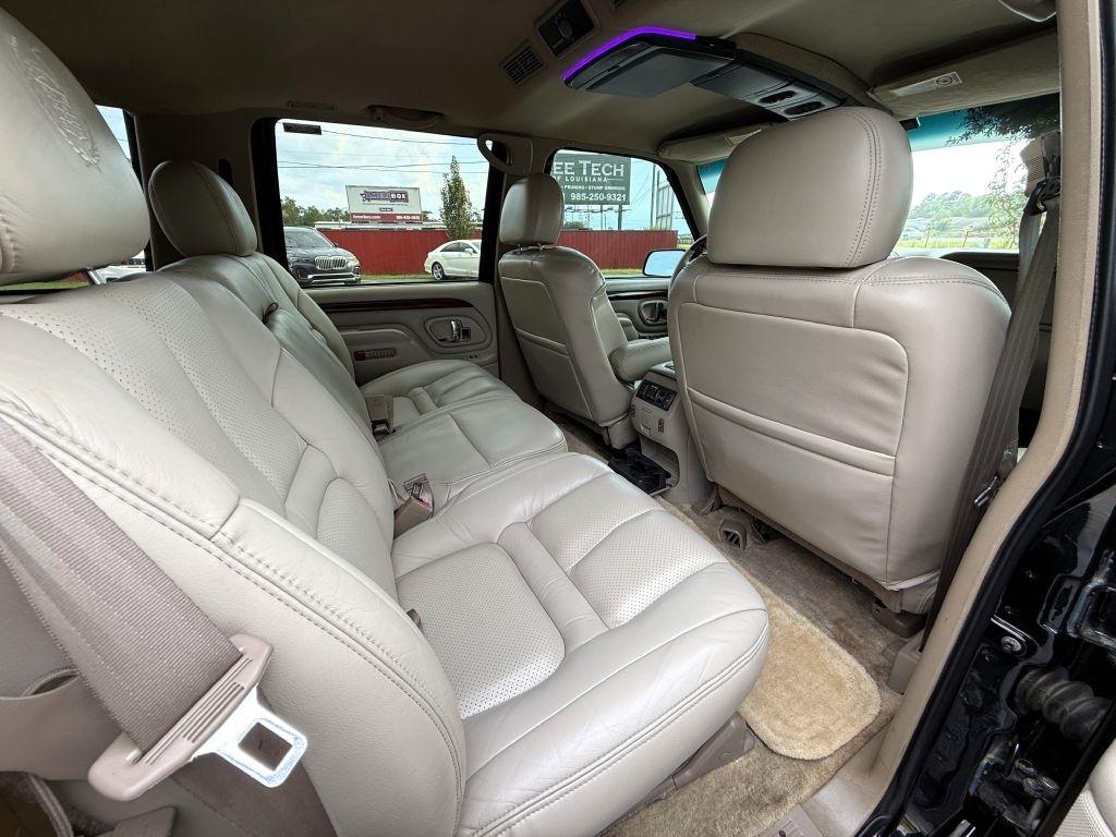 Cadillac Escalade 4WD 2000