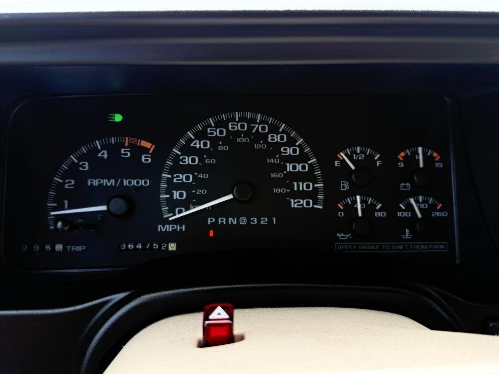 Cadillac Escalade 4WD 2000