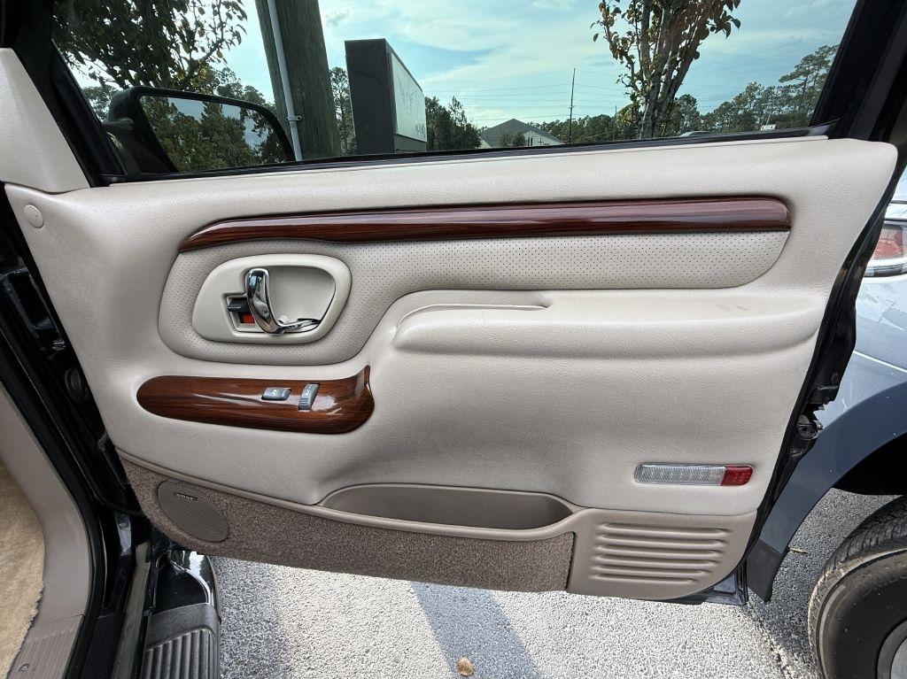 Cadillac Escalade 4WD 2000