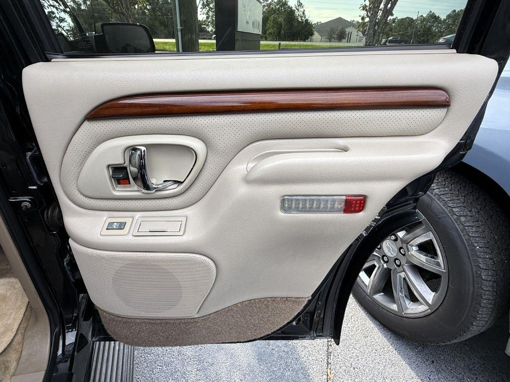 Cadillac Escalade 4WD 2000