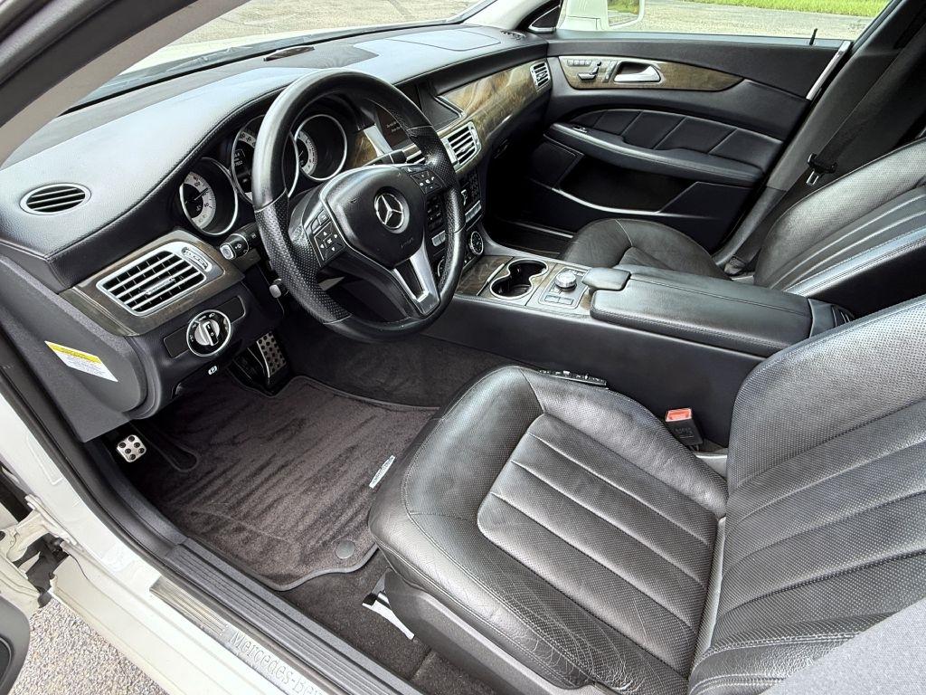 Mercedes-Benz CLS-Class CLS550 2013