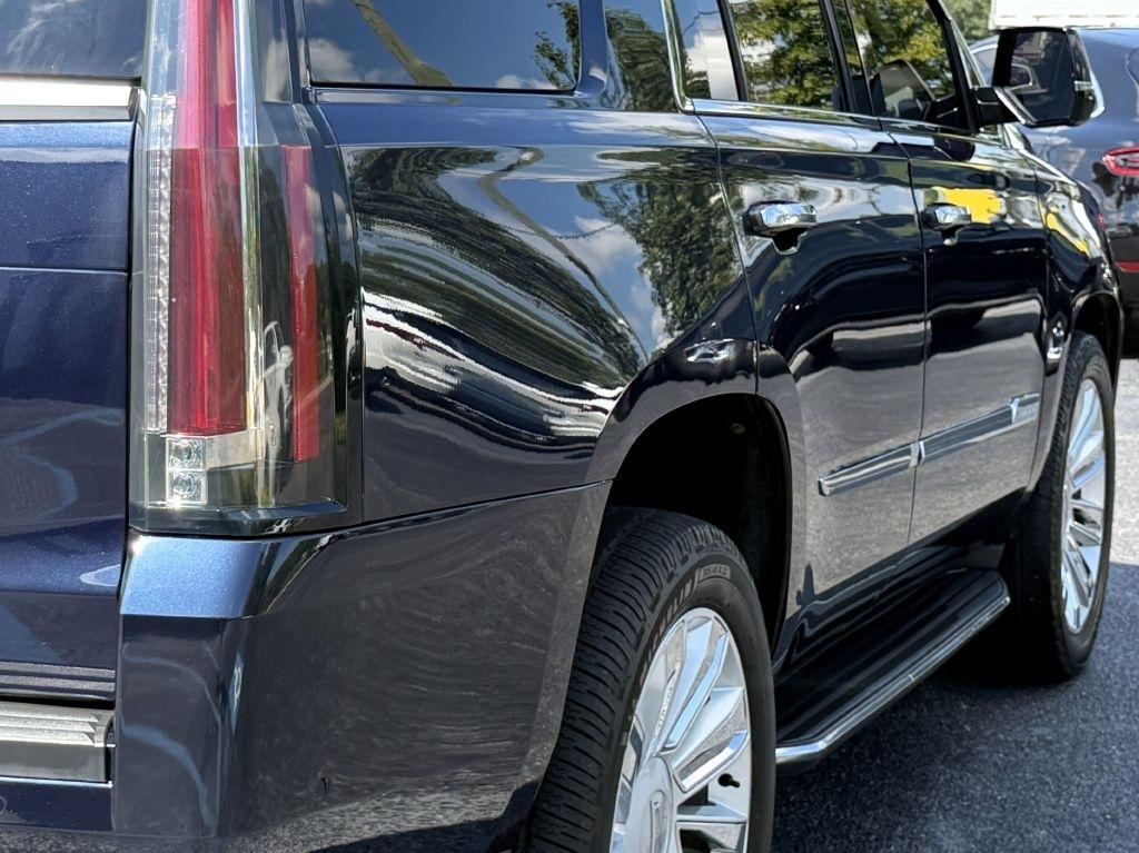 Cadillac Escalade Luxury 2WD 2018