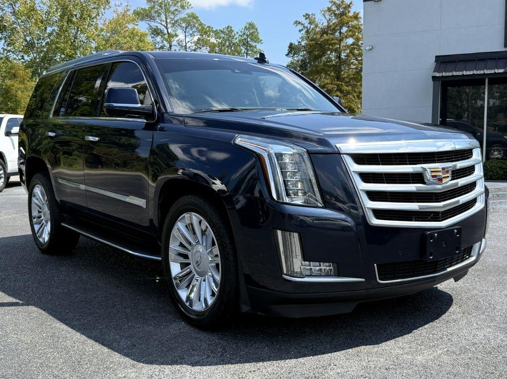 Cadillac Escalade Luxury 2WD 2018