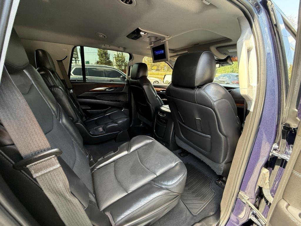 Cadillac Escalade Luxury 2WD 2018