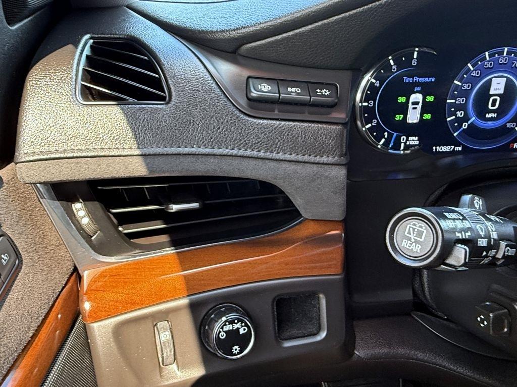 Cadillac Escalade Luxury 2WD 2018