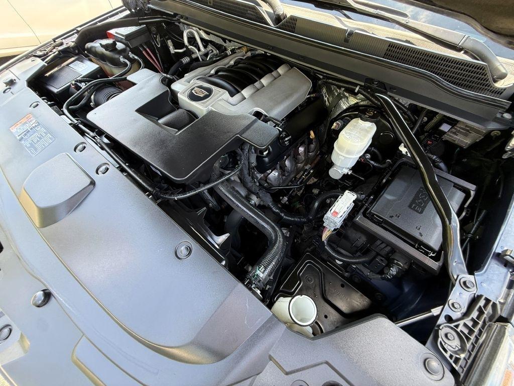 Cadillac Escalade Luxury 2WD 2018